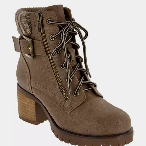 MIA Women's Leather Lace Up Tan Boots Size 8 Excellent condition - Picture 3 of 13